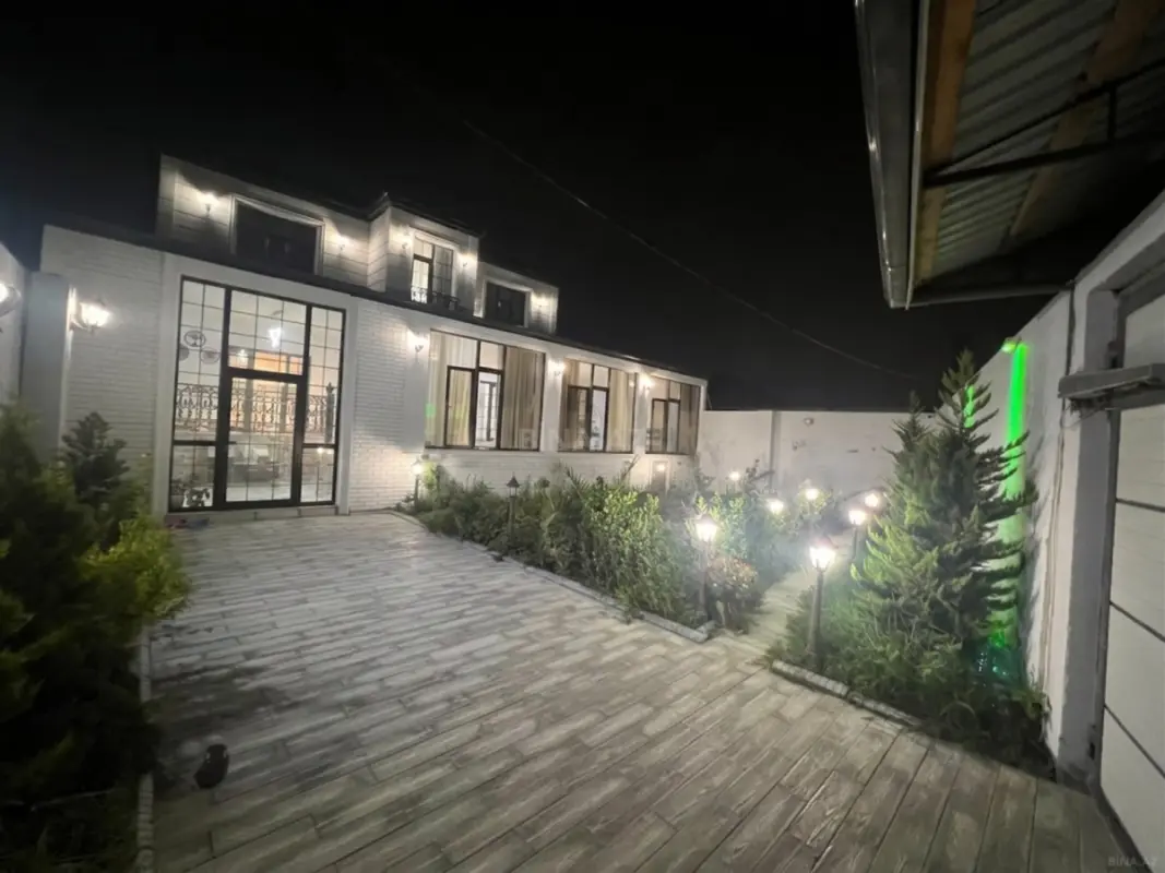 Satılır 5 otaqlı həyət evi 400 m²