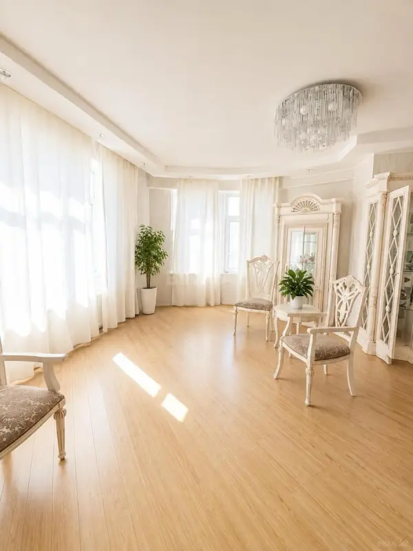 Satılır 3 otaqlı mənzil 140 m²