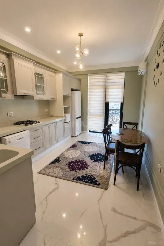 Kirayə verilir 2 otaqlı mənzil 106 m²