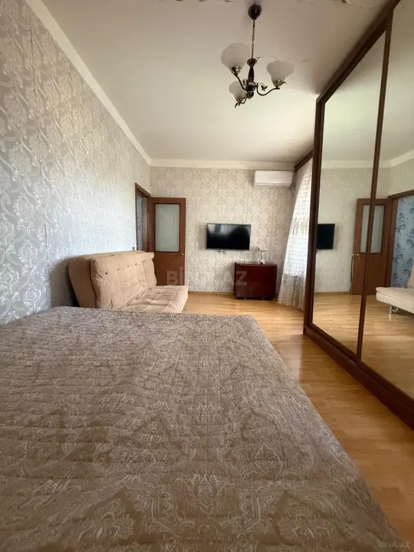 Satılır 1 otaqlı mənzil 45 m²
