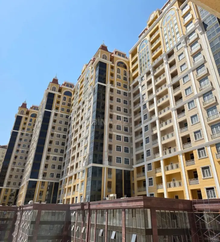 Satılır 1 otaqlı mənzil 42 m²