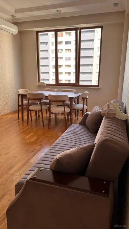 Kirayə verilir 2 otaqlı mənzil 80 m²