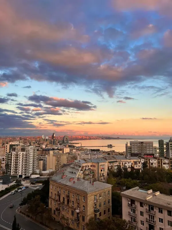 Kirayə verilir 4 otaqlı mənzil 180 m²
