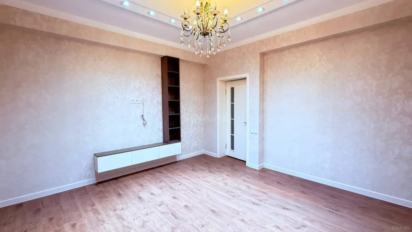 Satılır 2 otaqlı mənzil 66 m²