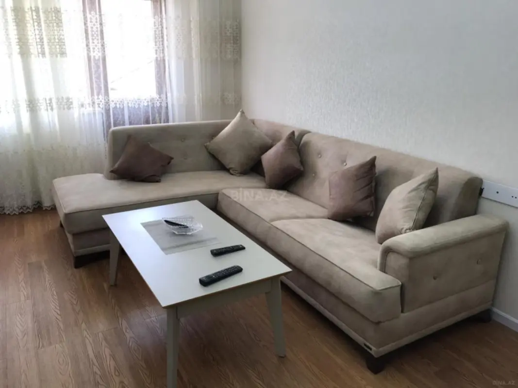 Kirayə verilir 3 otaqlı mənzil 100 m²