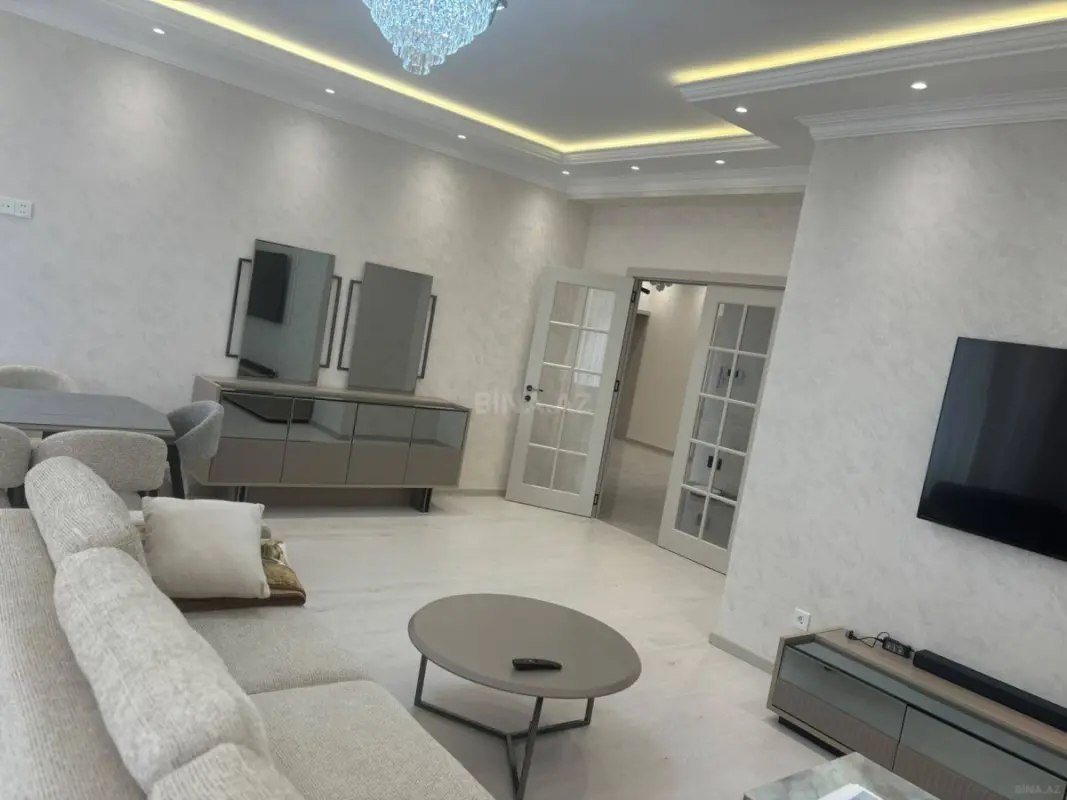 Satılır 3 otaqlı mənzil 144 m²