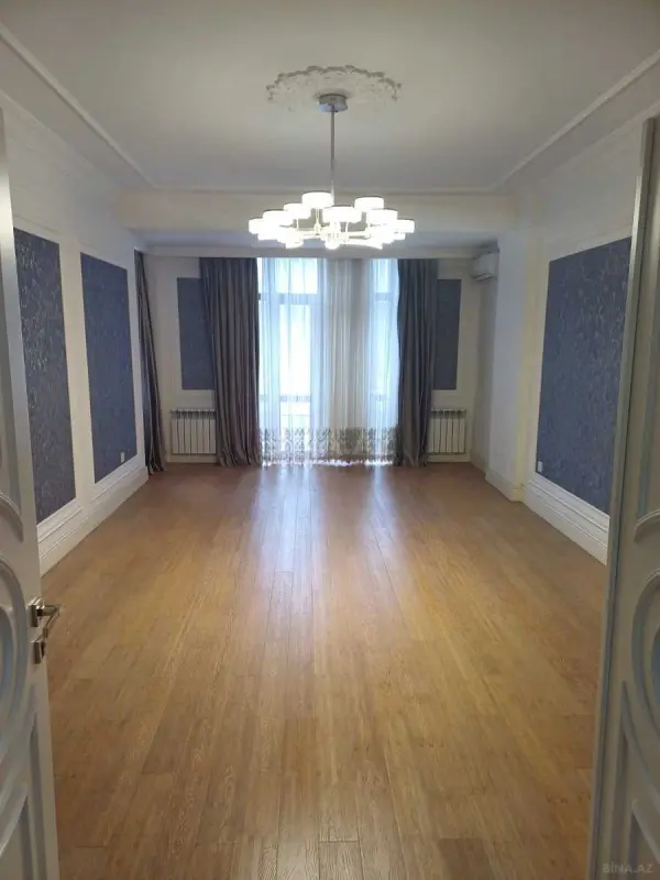 Kirayə verilir 3 otaqlı mənzil 145 m²