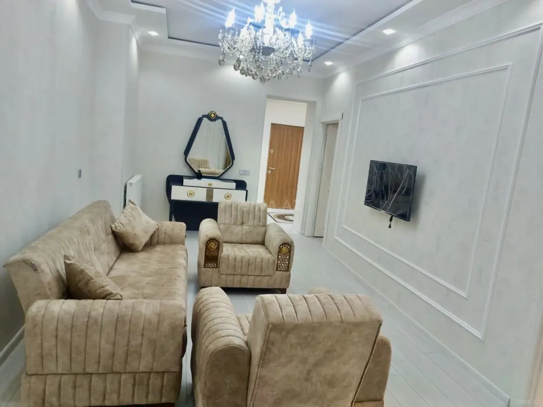 Kirayə verilir 2 otaqlı mənzil 80 m²