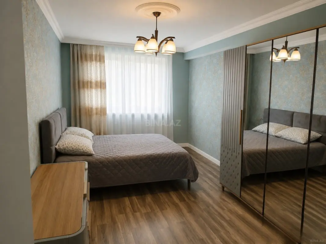 Satılır 4 otaqlı mənzil 100 m²