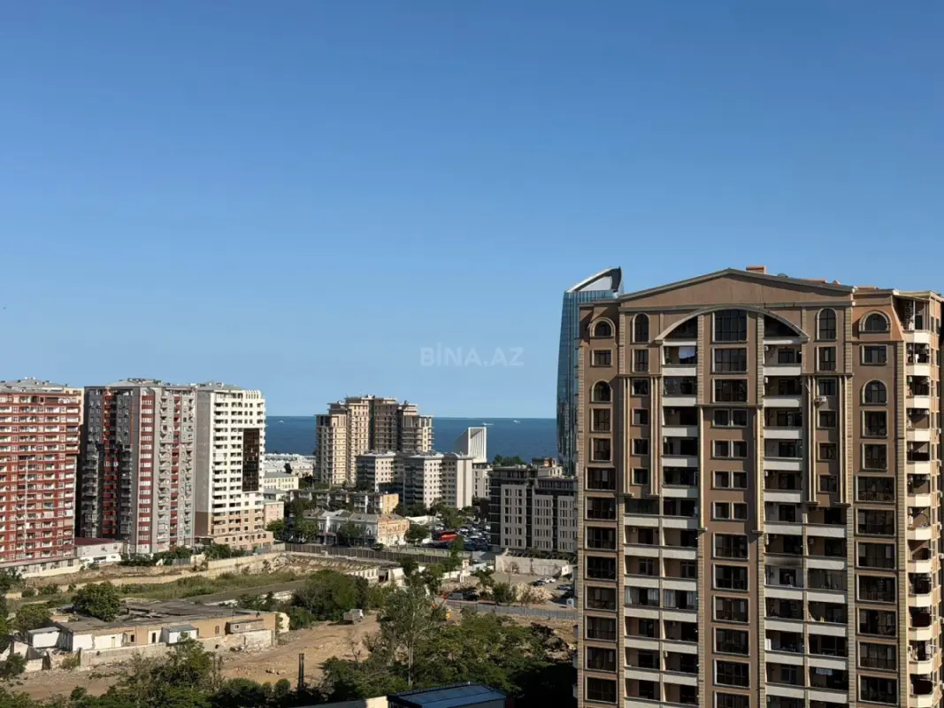 Satılır 3 otaqlı mənzil 120 m²