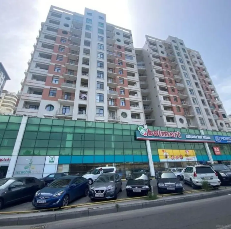 Kirayə verilir 3 otaqlı mənzil 130 m²