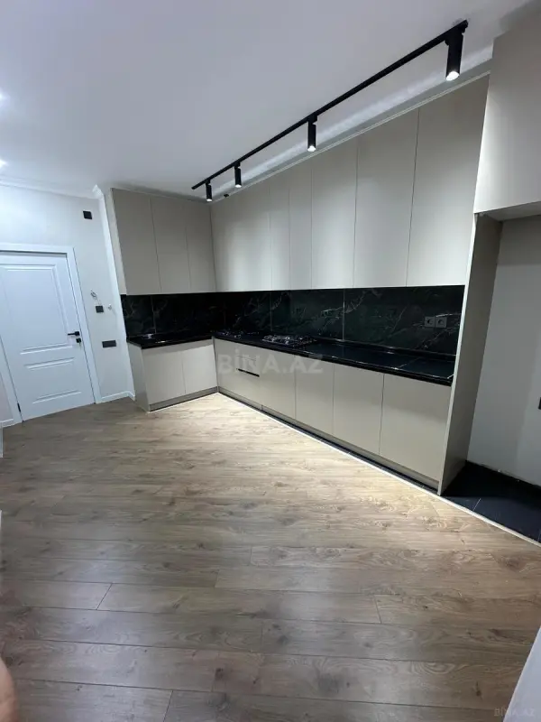 Satılır 3 otaqlı mənzil 92 m²