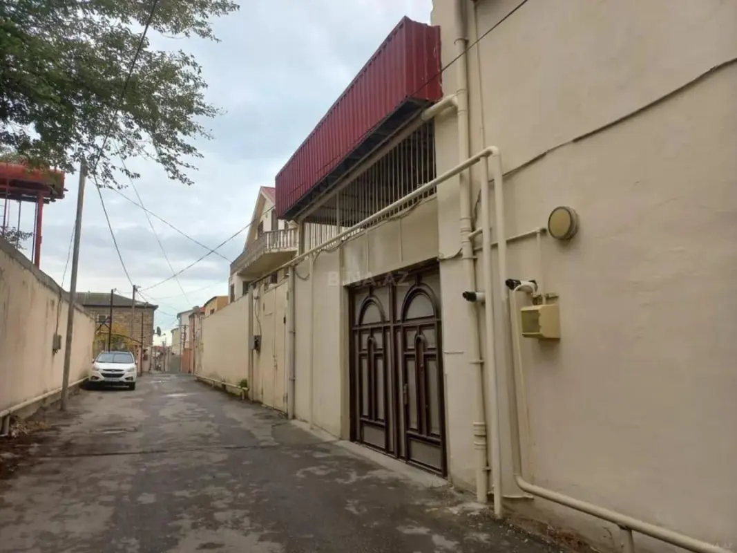 Satılır 11 otaqlı həyət evi 410 m²