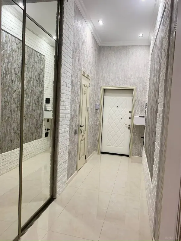 Satılır 2 otaqlı mənzil 65.2 m²