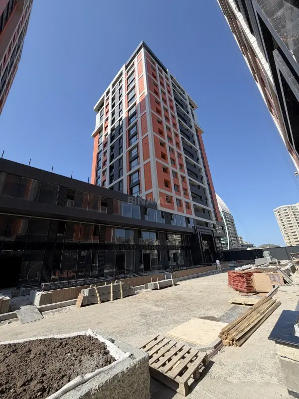 Satılır 2 otaqlı mənzil 111 m²