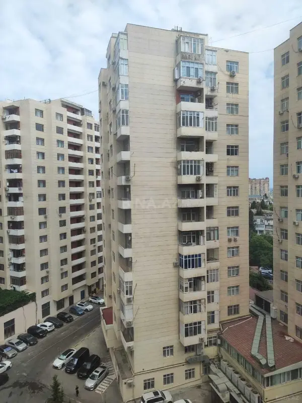 Kirayə verilir 3 otaqlı mənzil 130 m²