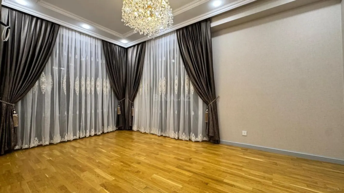 Satılır 2 otaqlı mənzil 62 m²