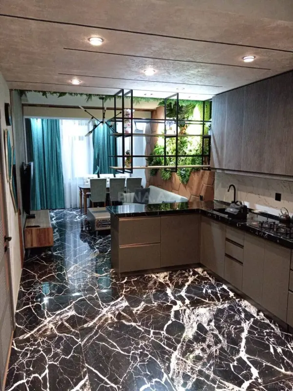 Kirayə verilir 2 otaqlı mənzil 75 m²