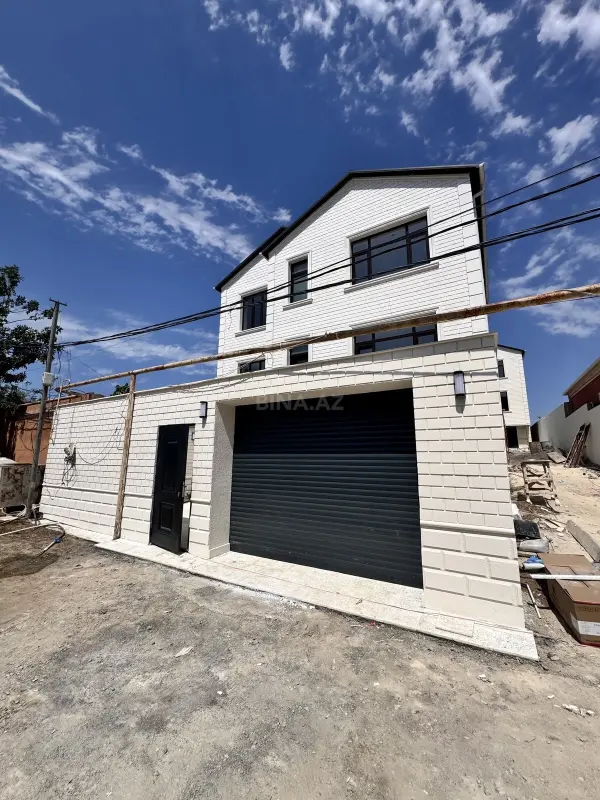 Satılır 4 otaqlı həyət evi 250 m²