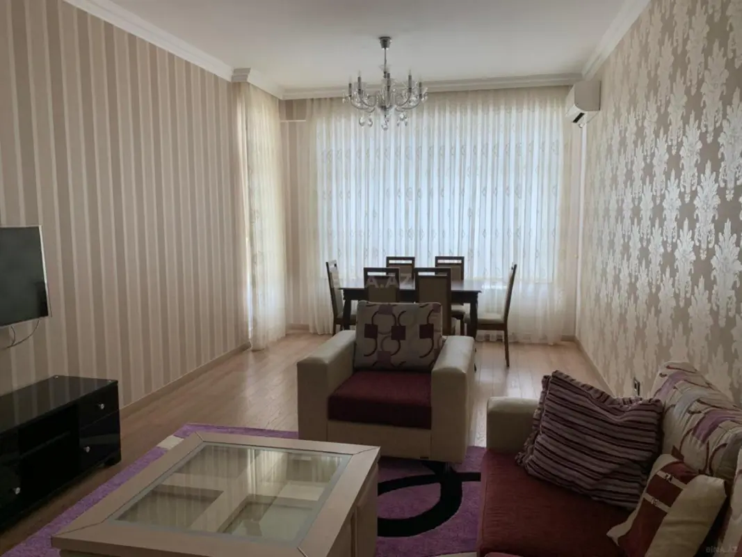 Kirayə verilir 2 otaqlı mənzil 95 m²