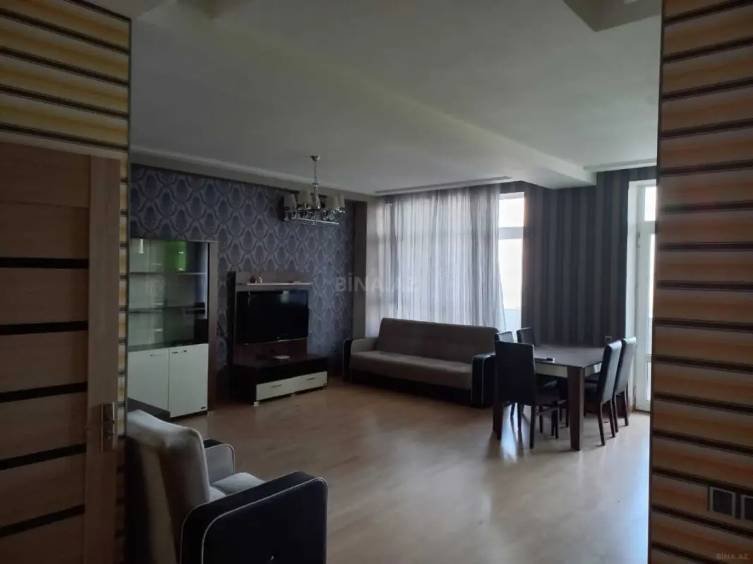 Kirayə verilir 2 otaqlı mənzil 80 m²