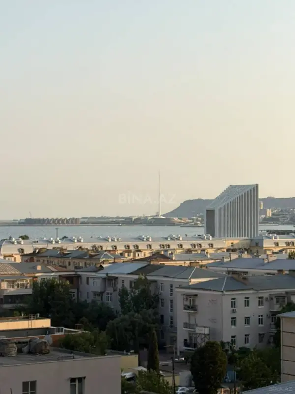 Kirayə verilir 2 otaqlı mənzil 90 m²