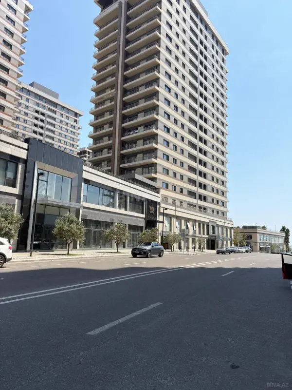 Satılır 3 otaqlı mənzil 163 m²