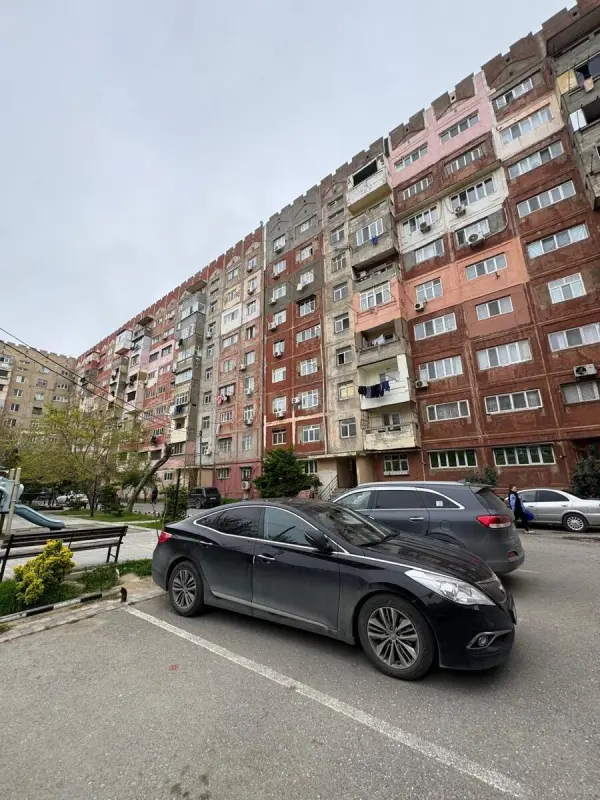 Satılır 4 otaqlı mənzil 65 m²