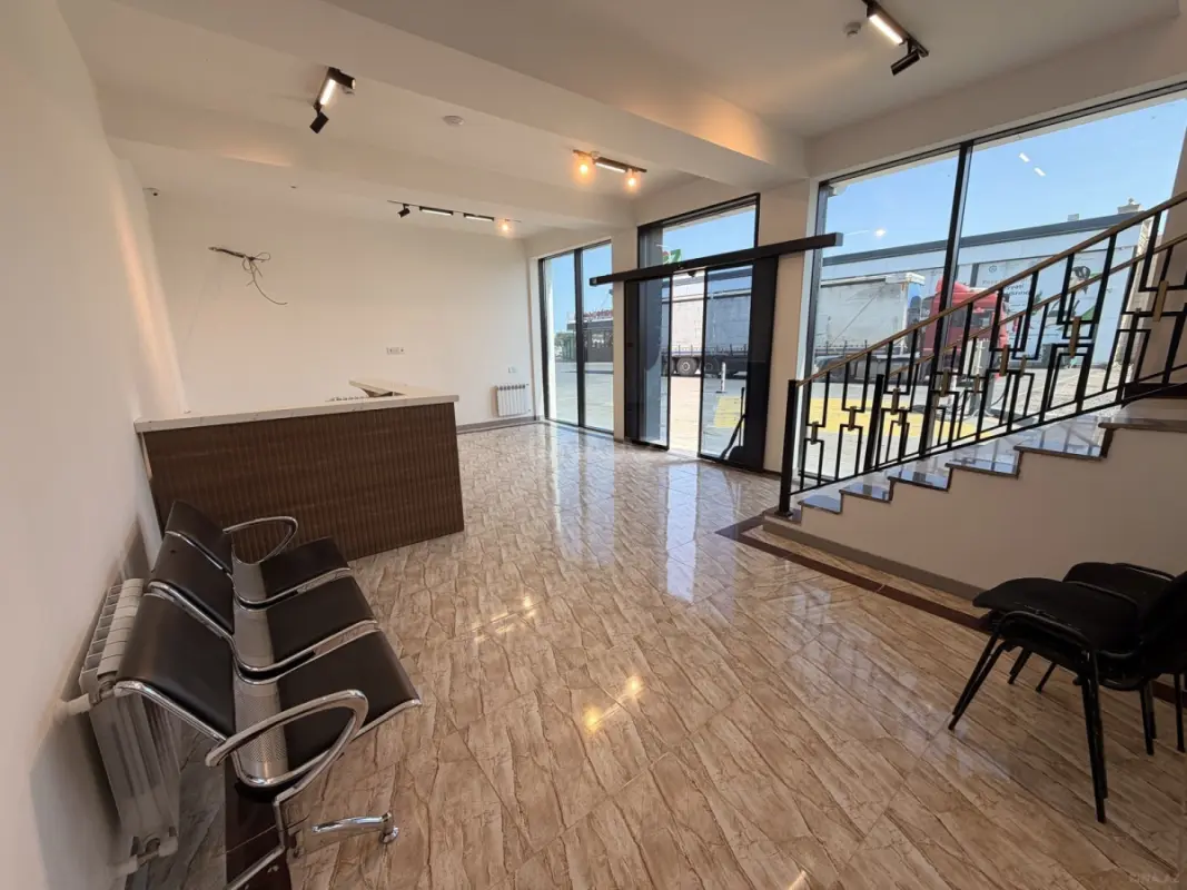 Kirayə verilir obyekt 450 m²