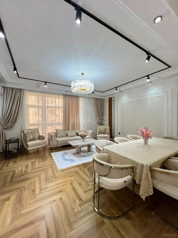 Satılır 3 otaqlı mənzil 145 m²