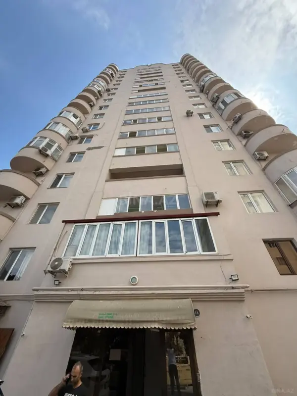 Satılır 3 otaqlı mənzil 110 m²