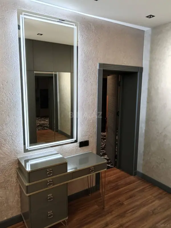 Kirayə verilir 2 otaqlı mənzil 74 m²