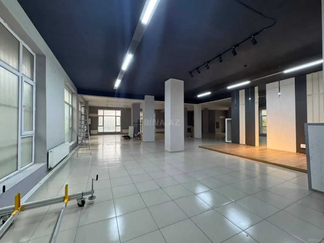 Kirayə verilir 1 otaqlı ofis 300 m²