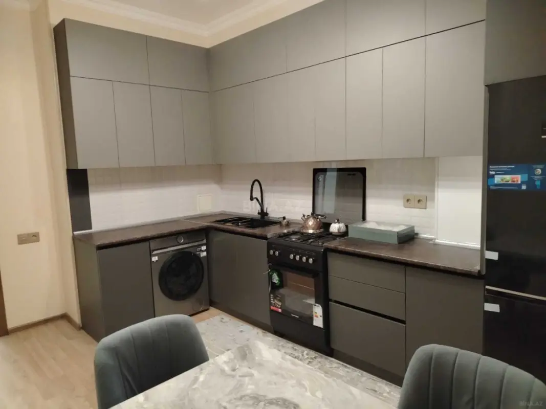 Kirayə verilir 2 otaqlı mənzil 76 m²
