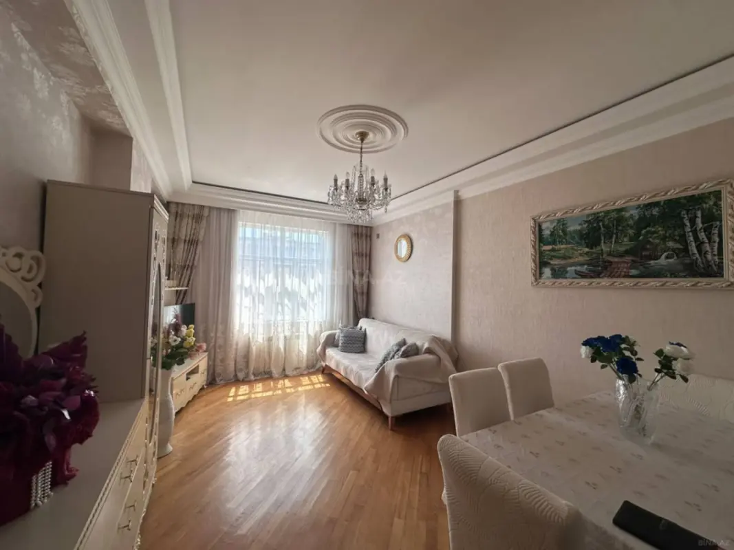 Satılır 3 otaqlı mənzil 107 m²