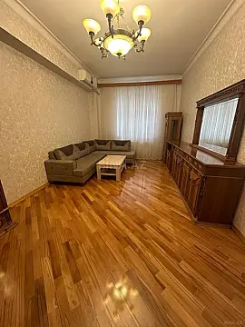 Kirayə verilir 3 otaqlı mənzil 132 m² — Bakı, İnşaatçılar 3 otaq 132.00 m²