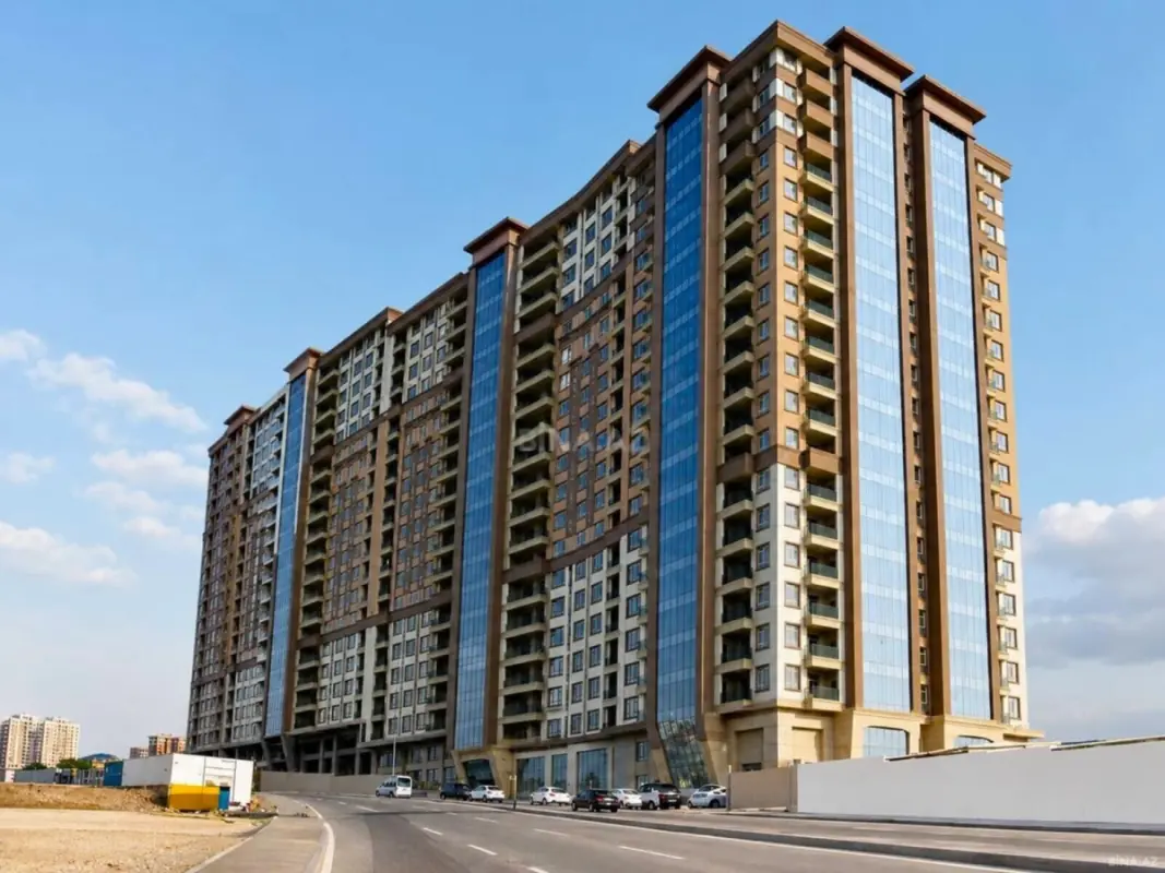 Satılır 3 otaqlı mənzil 140 m²