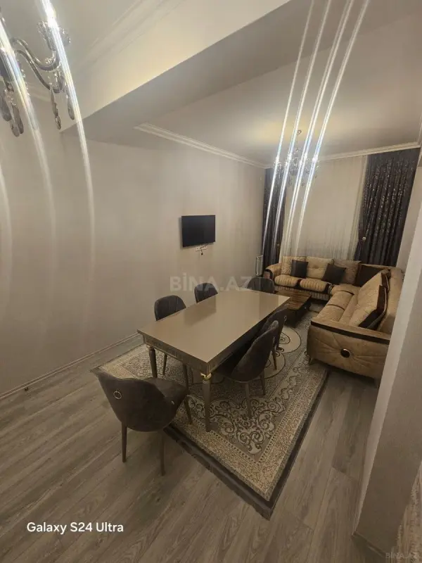 Kirayə verilir 2 otaqlı mənzil 95 m²