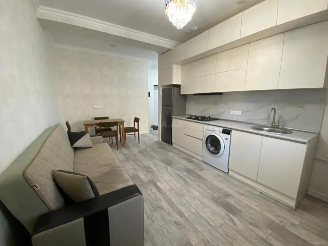 Kirayə verilir 2 otaqlı mənzil 58 m²