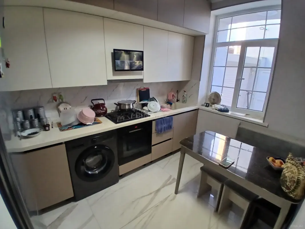 Satılır 4 otaqlı həyət evi 140 m²