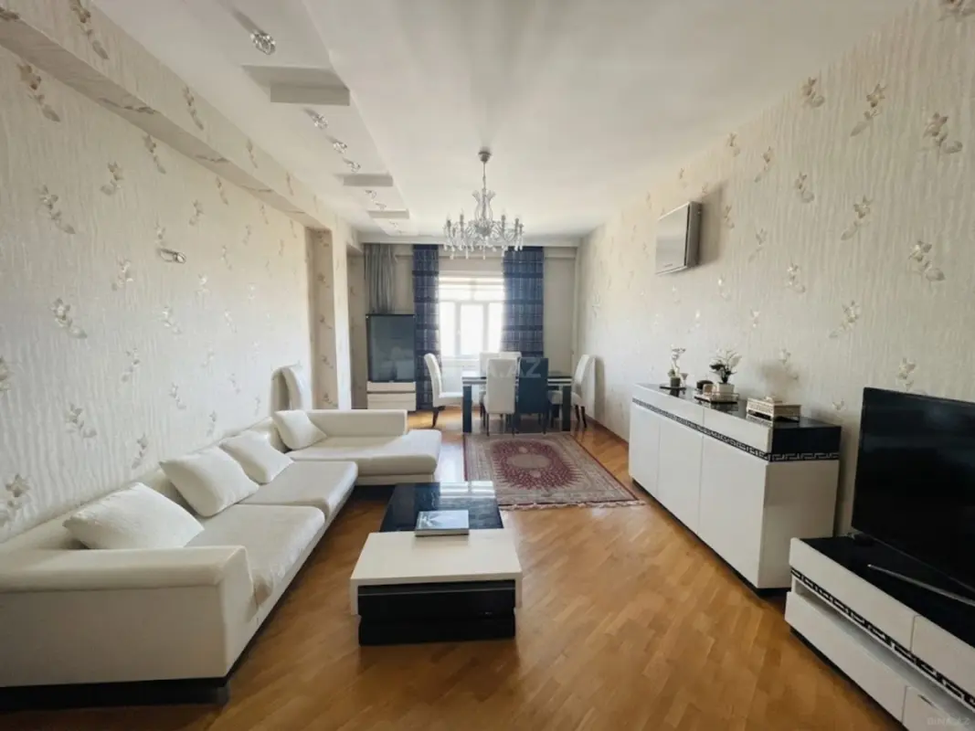 Kirayə verilir 3 otaqlı mənzil 150 m²
