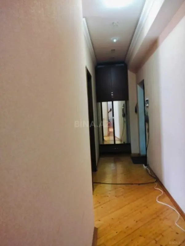 Satılır 2 otaqlı mənzil 70 m²