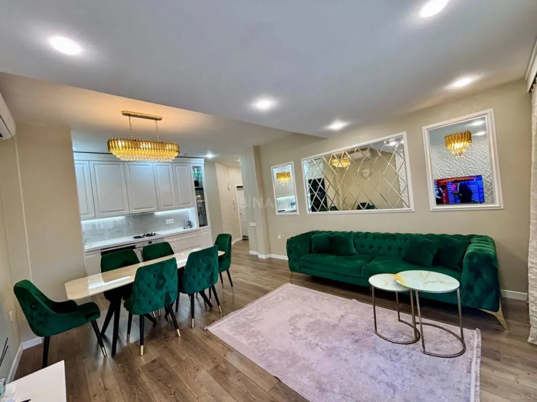 Satılır 3 otaqlı mənzil 110 m²