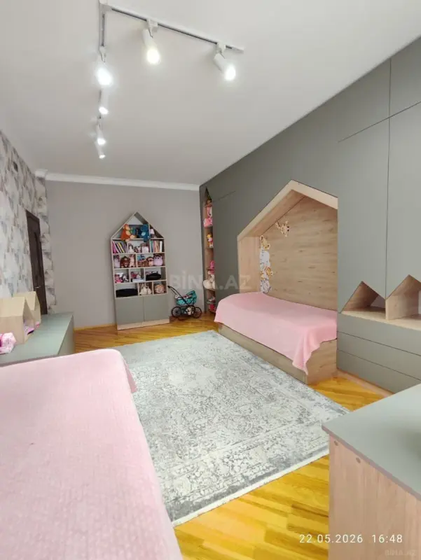 Satılır 3 otaqlı mənzil 140 m²
