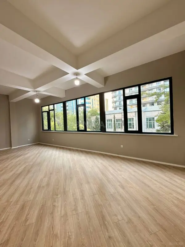 Kirayə verilir 3 otaqlı ofis 130 m²