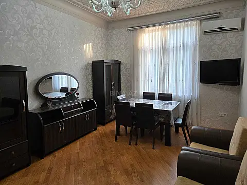 Kirayə verilir 3 otaqlı mənzil 110 m² — Bakı, Nərimanov 3 otaq 110.00 m²