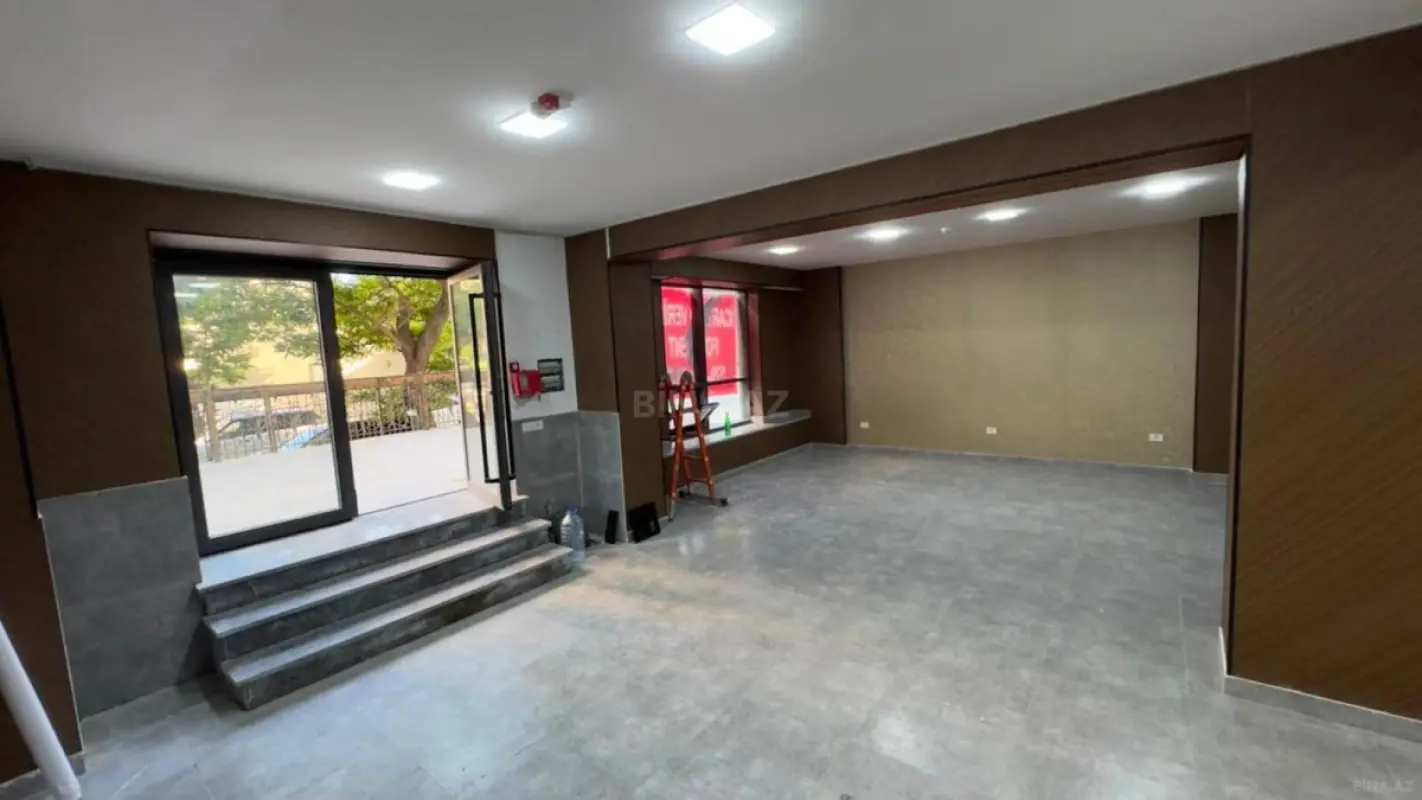 Kirayə verilir 2 otaqlı ofis 320 m²