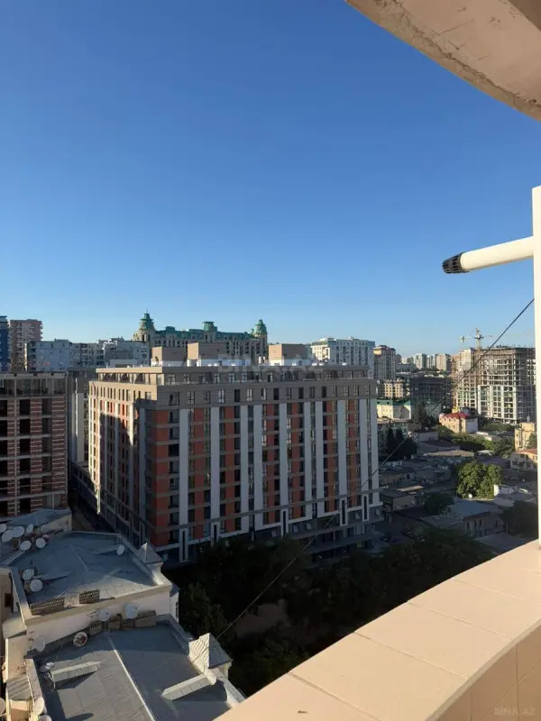 Kirayə verilir 3 otaqlı mənzil 102 m²