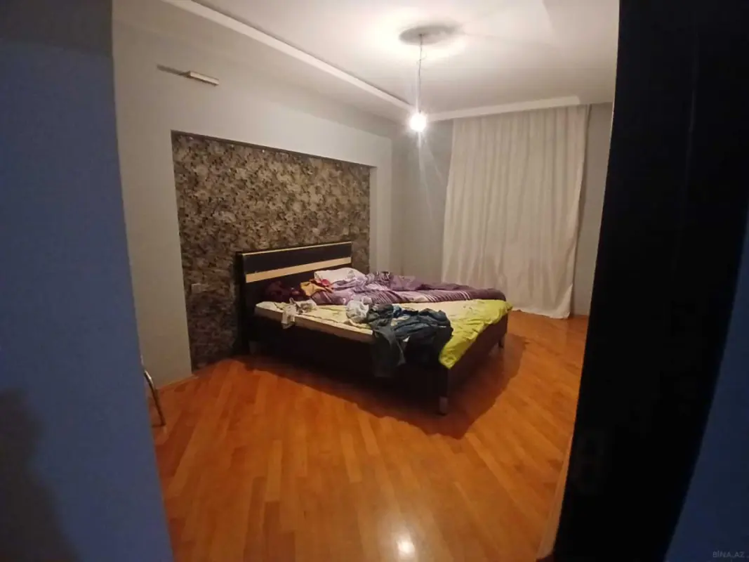 Kirayə verilir 2 otaqlı mənzil 75 m²