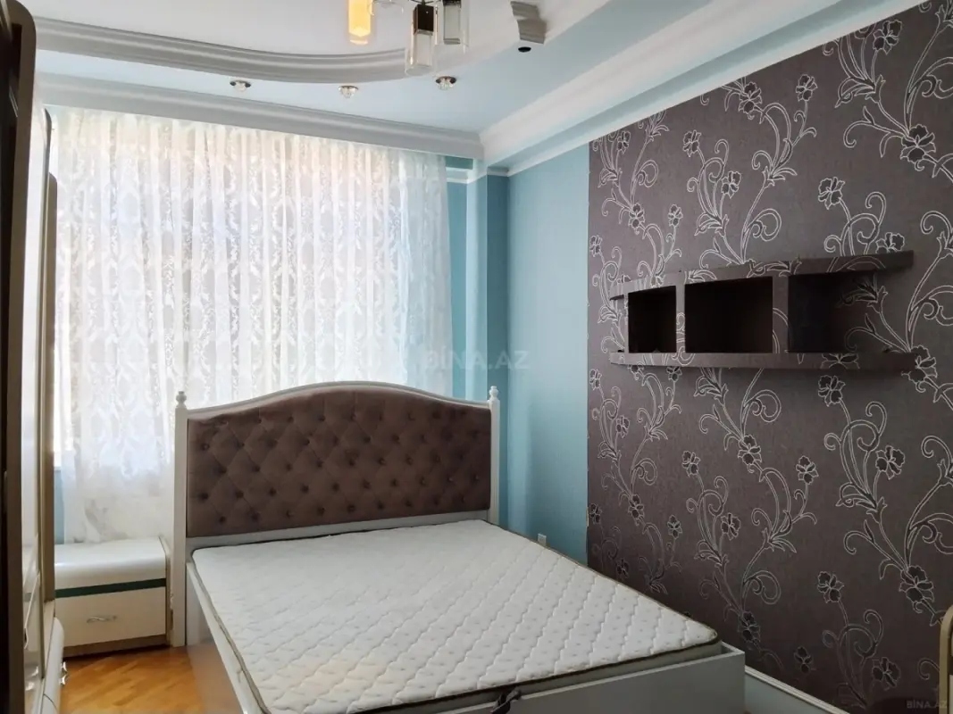 Kirayə verilir 2 otaqlı mənzil 95 m²